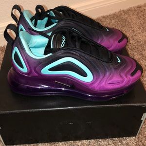Nike Air Max 720 size 1Y
